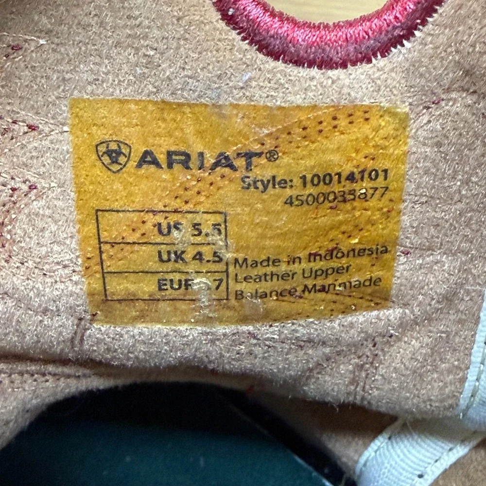 Ariat Heritage Roughstock Kids Youth Size 5.5 Western‎ Boots Square Toe